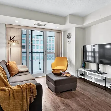 The Ellios Suites - In Downtown Toronto, Opposite Cn Tower & Rogers Centre
